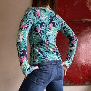 Lilly Pulitzer long sleeve t-shirt Fun pattern Layerable, Lightweight, Stretchy
